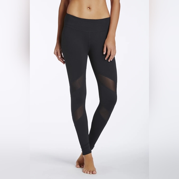 Fabletics Pants - FABLETICS 🩶 Grey Cropped Mid Rise Leggings